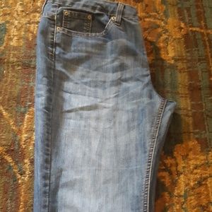 Merona mid rise jean  capri size 12